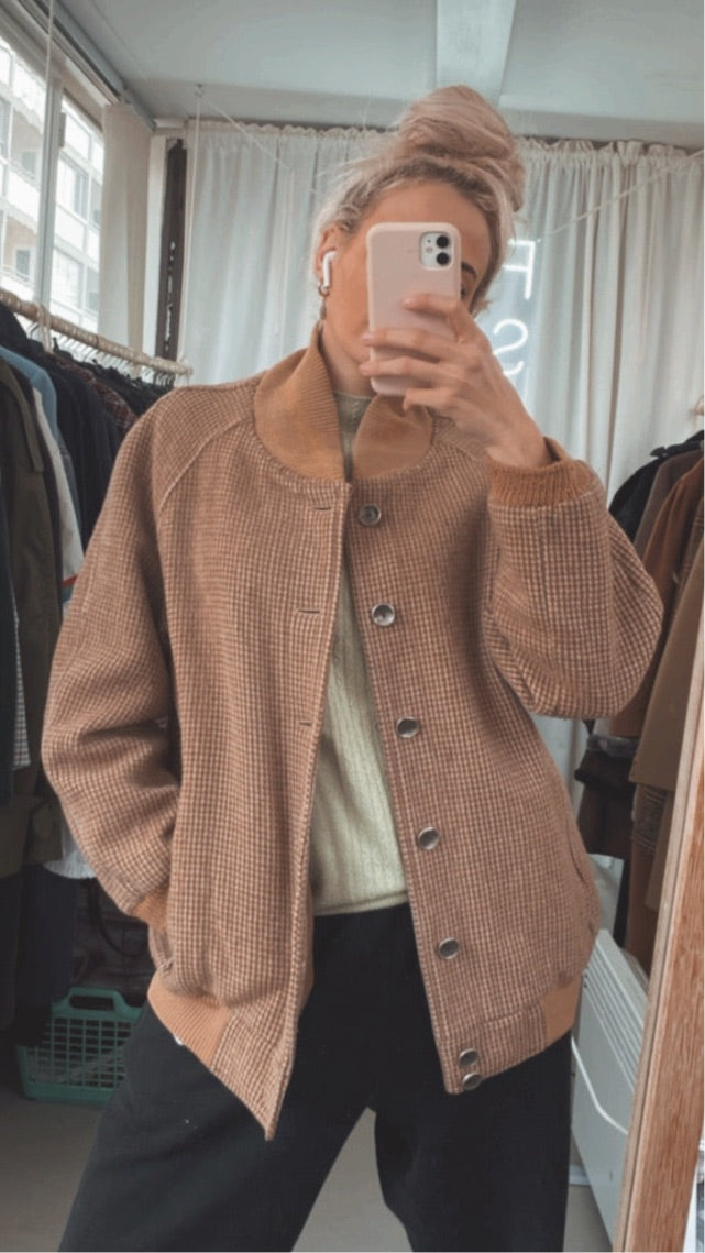 Bomberjacke aus beige-weißer Wolle L/Xl 