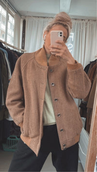 Bomberjacke aus beige-weißer Wolle L/Xl 