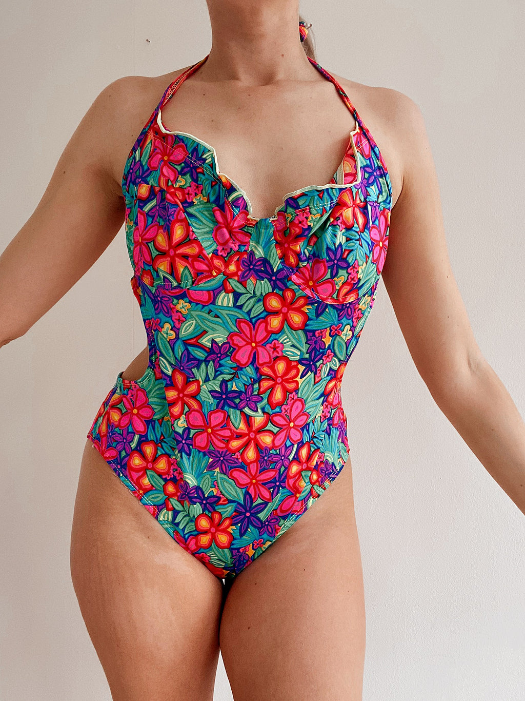 Einteiliger Vintage-Badeanzug mit Blumenmuster M/L