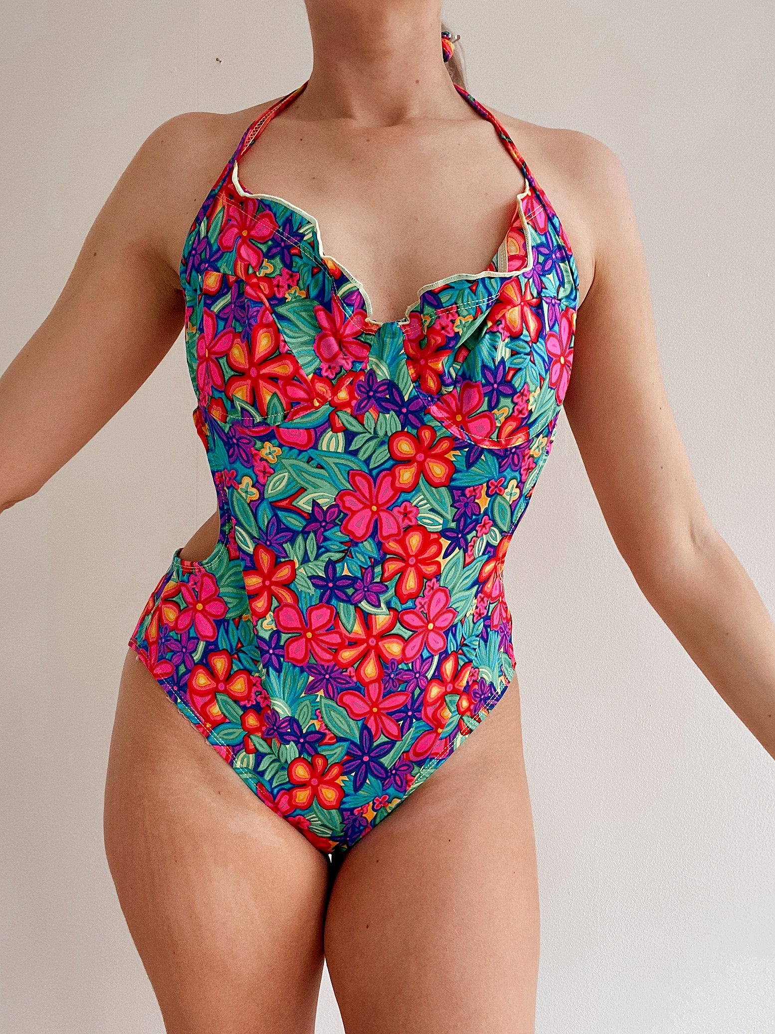 Einteiliger Vintage-Badeanzug mit Blumenmuster M/L