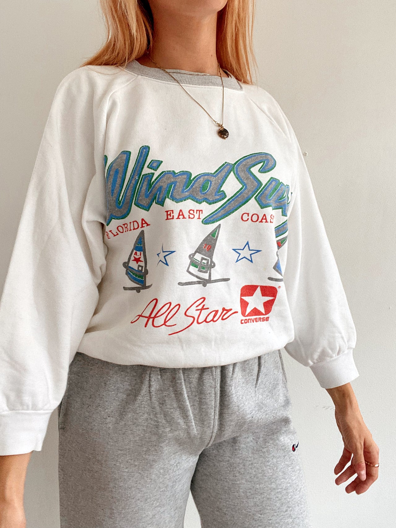 Vintage weißer Converse S Pullover