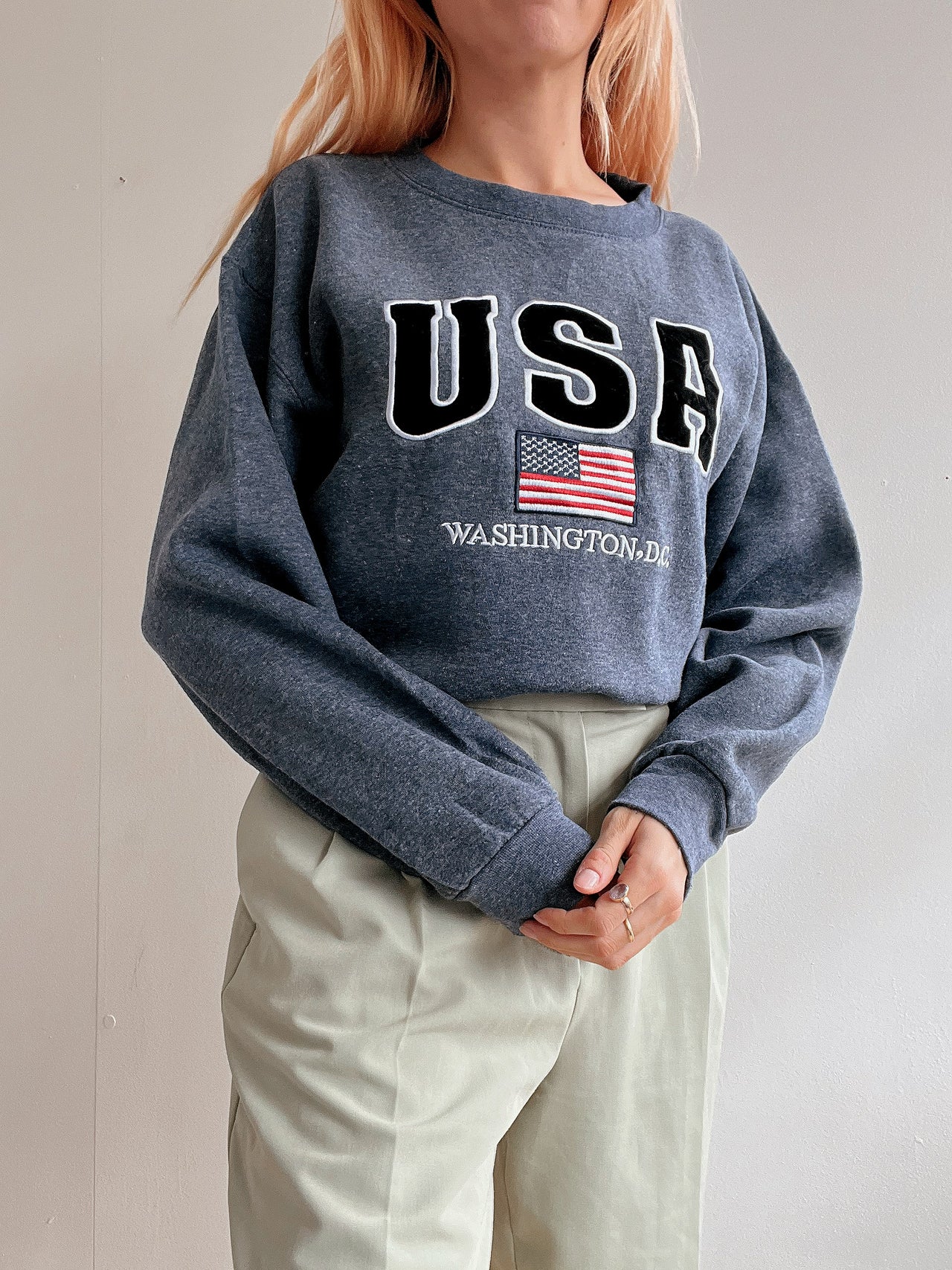 Pull vintage américain USA brodé gris foncé L