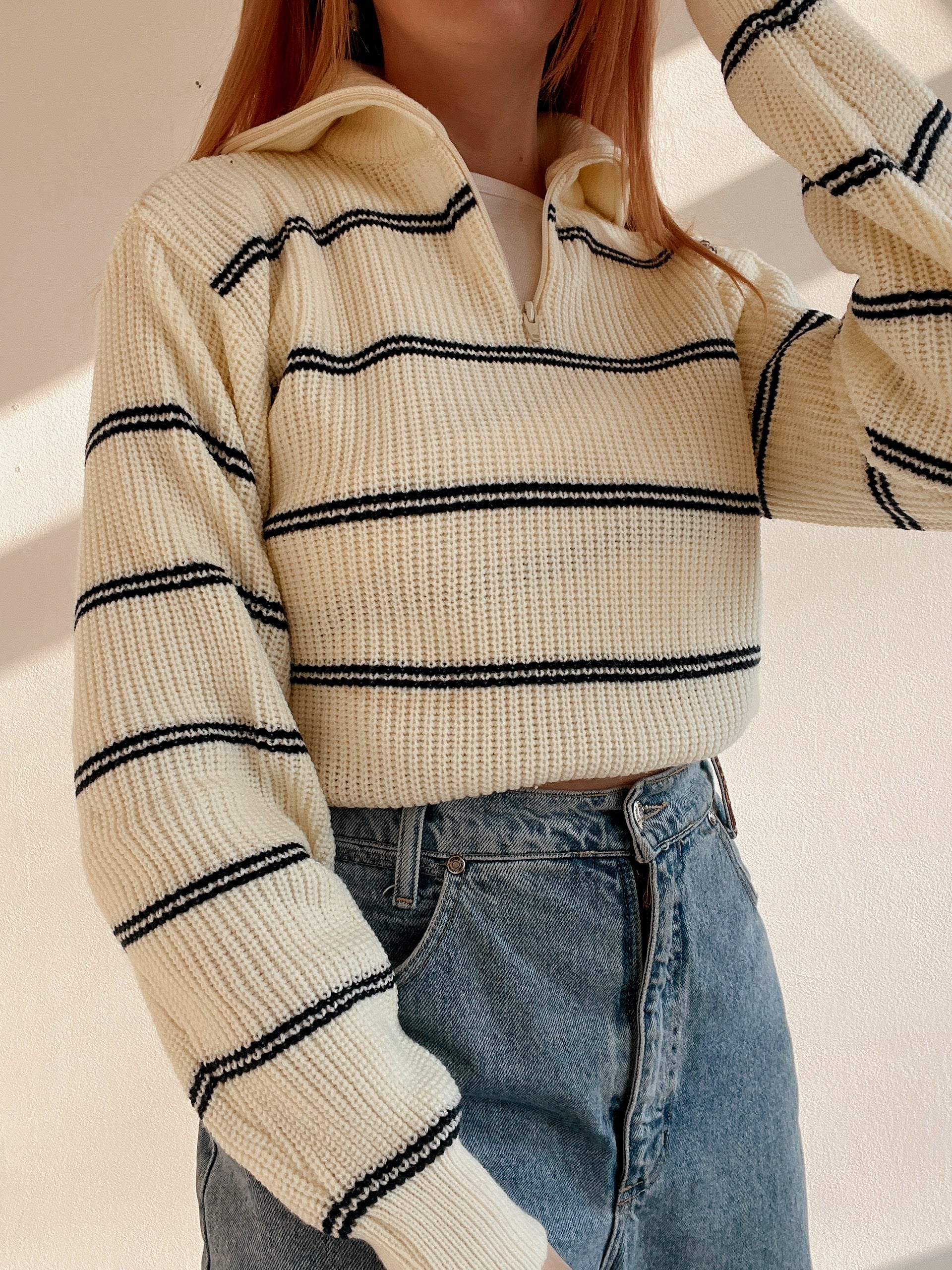 Vintage cremefarbener und dunkelblauer Strickpullover M