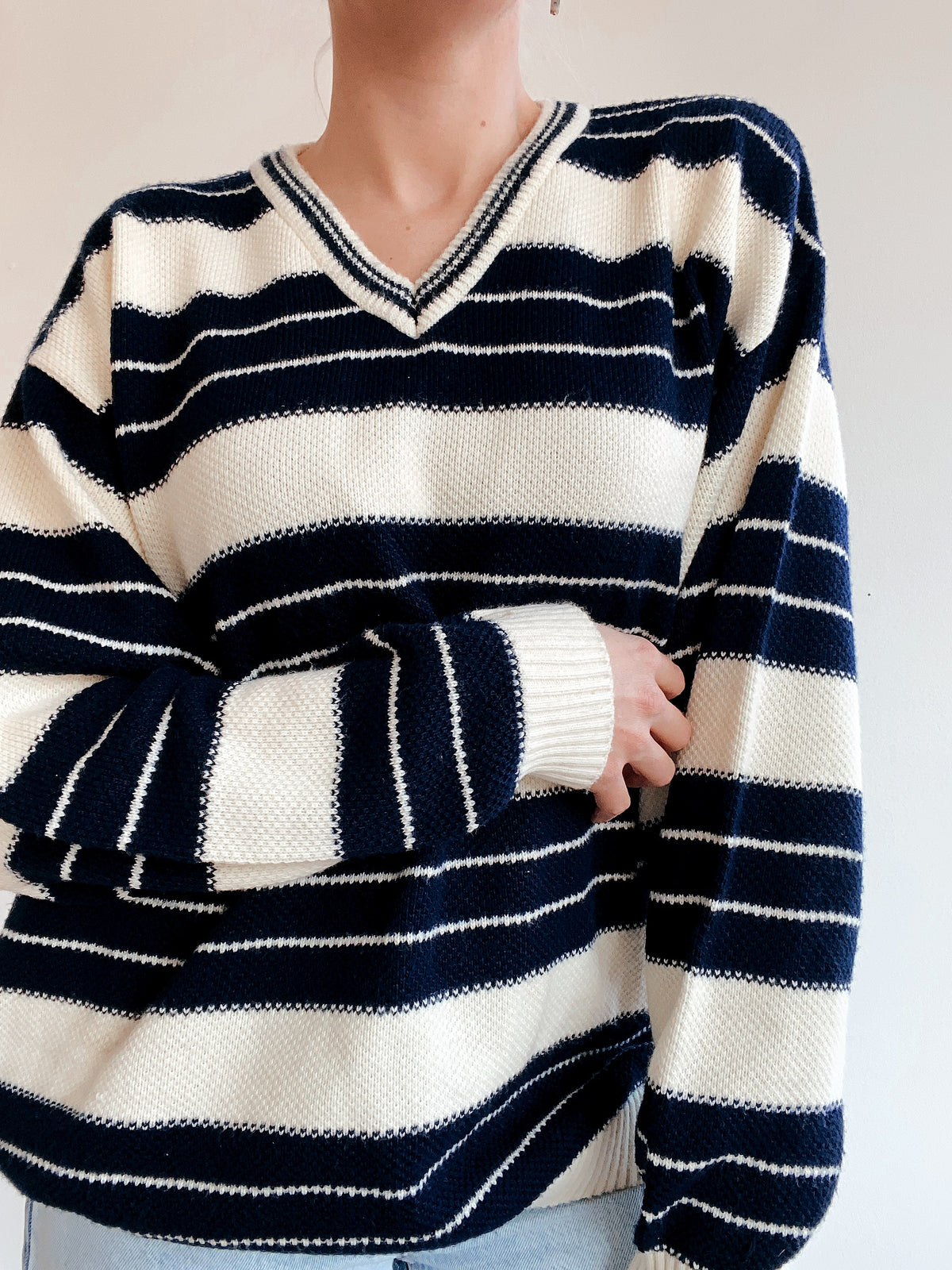 Blue knit turtleneck sweater with beige patterns M